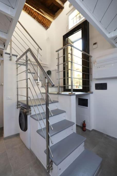 Cozy Loft Navigli, Close To Duomo And Bocconi - Italy Flat Vacation Милан Экстерьер фото
