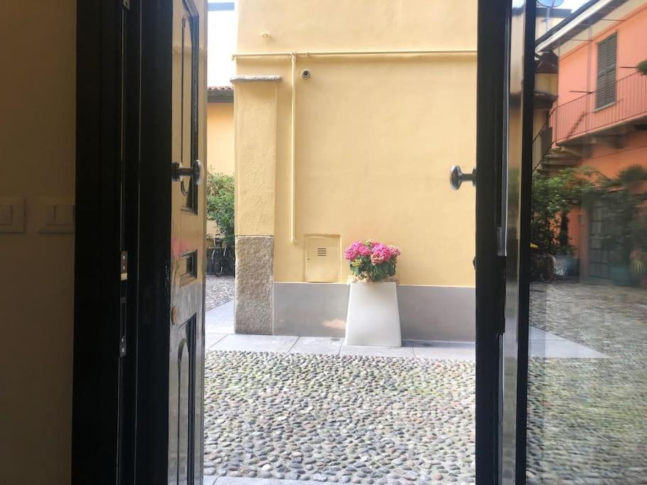 Cozy Loft Navigli, Close To Duomo And Bocconi - Italy Flat Vacation Милан Экстерьер фото