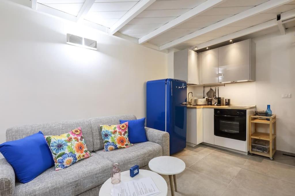 Cozy Loft Navigli, Close To Duomo And Bocconi - Italy Flat Vacation Милан Экстерьер фото