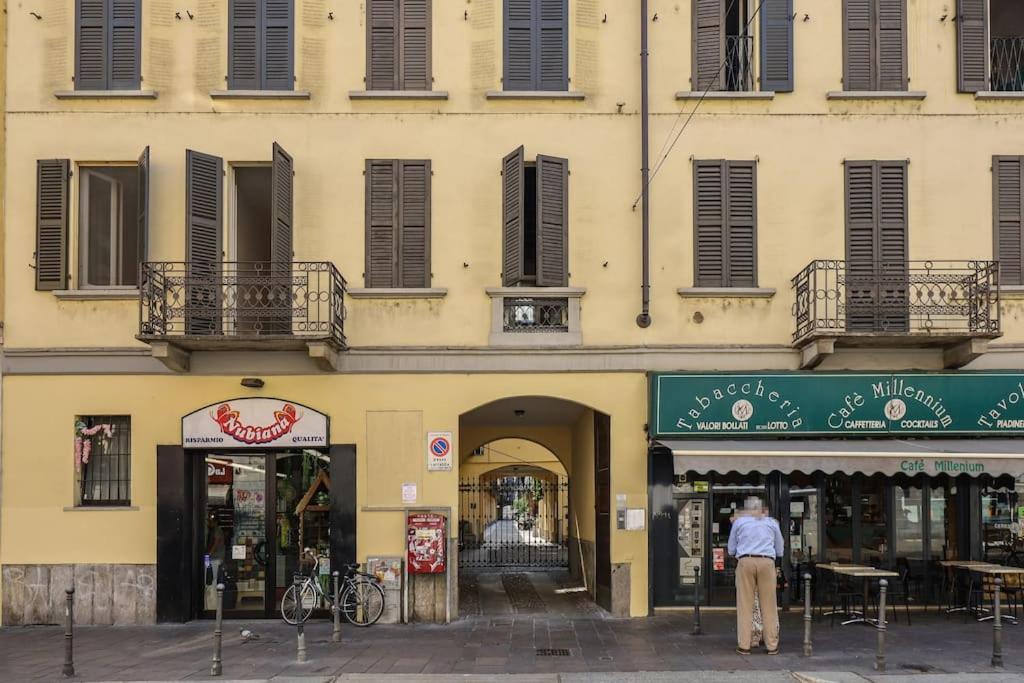 Cozy Loft Navigli, Close To Duomo And Bocconi - Italy Flat Vacation Милан Экстерьер фото